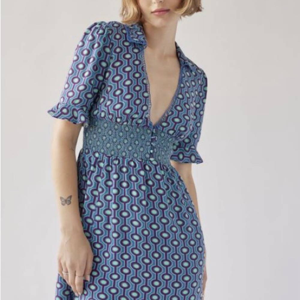 NWT Urban Outfitters Ruched Ruffle V-Neck Short Sleeve Vintage Retro Mini Dress